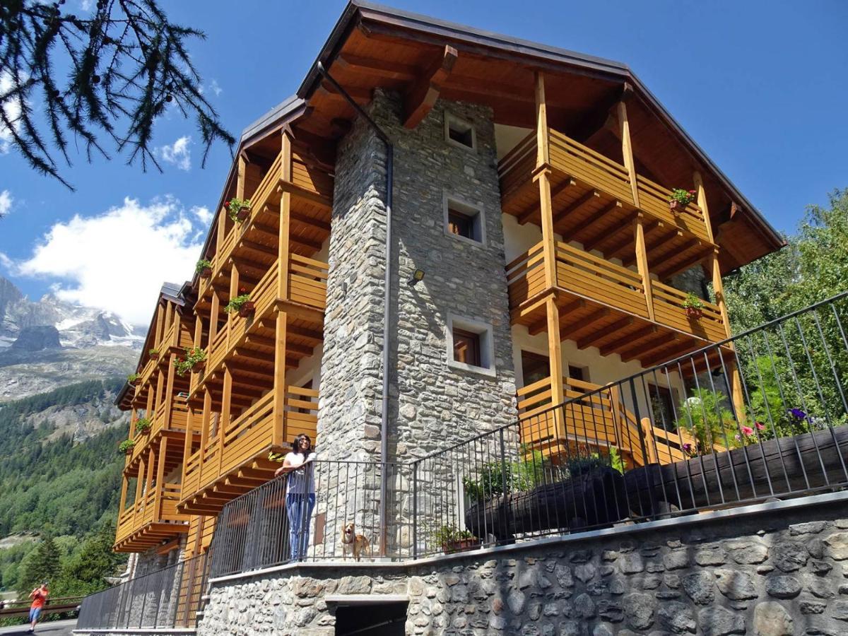 Hotel Aigle Courmayeur Eksteriør billede